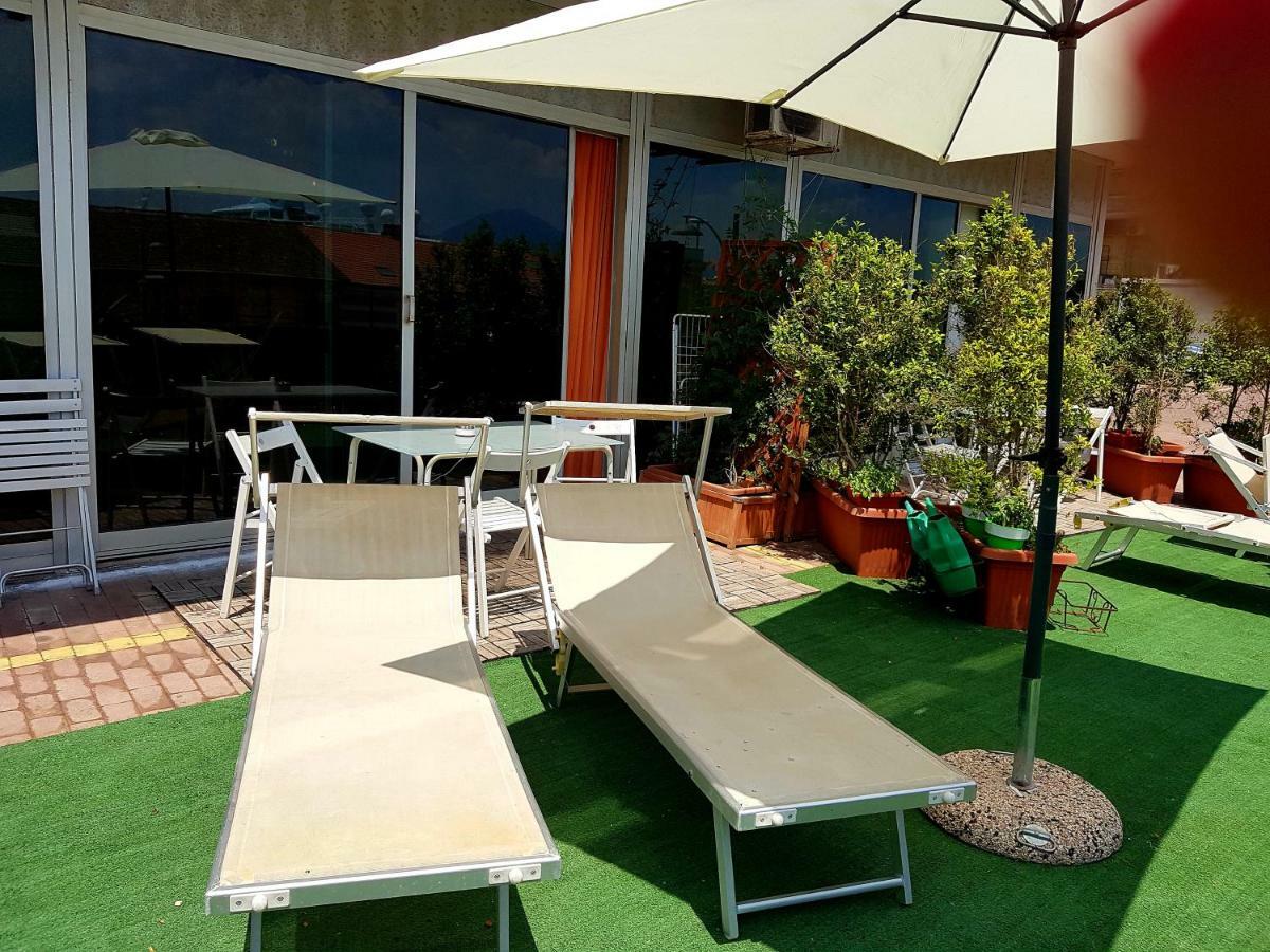 Marina Resart Rooms & Suite Nápoles Exterior foto